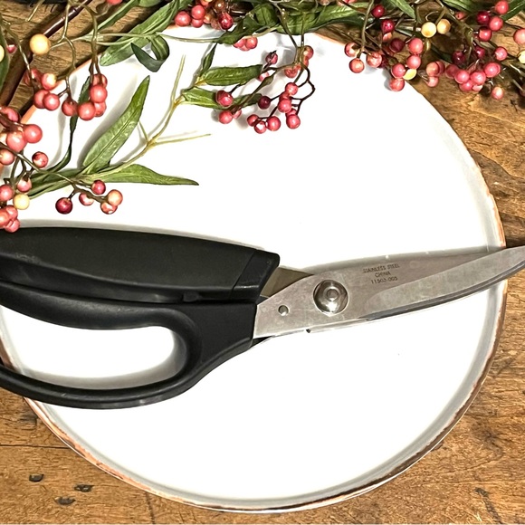 JA Henckels Poultry Shear Scissor - Picture 7 of 8